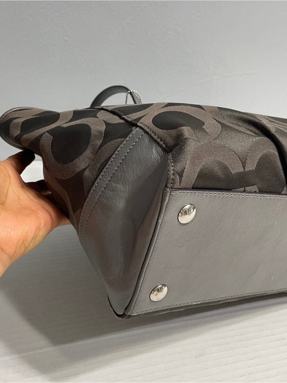 Signature COACH Taylor Op Art Alexis Carry-All Tote Bag F25501 - Picture 6 of 16